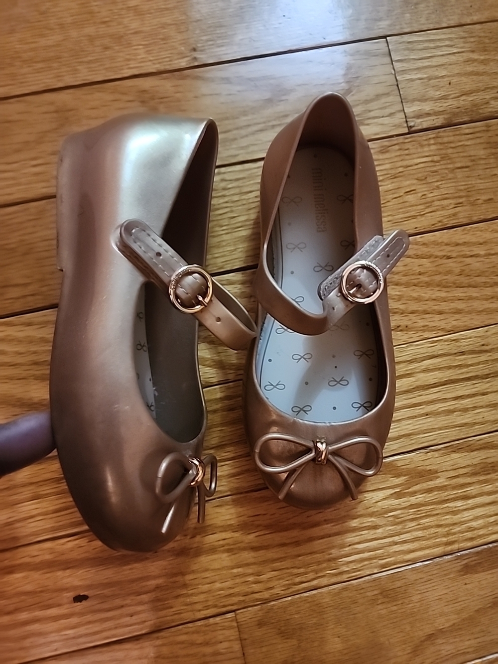 Mini Melissa Girls' Metallic Rose Gold Mary Jane Bow Shoes - Picture 2 of 7